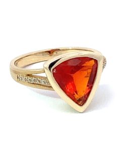 Ring 750 Gold mit Feueropal und Brillant